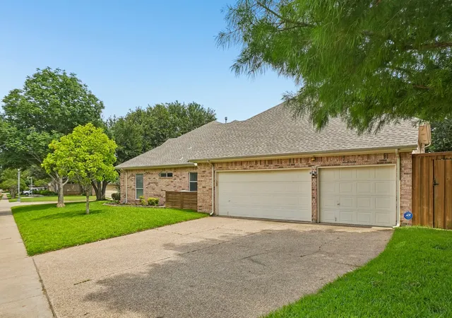 Homes for sale in Flower Mound, TX | 6109 Crestside Dr, Flower Mound, TX 75028 | MLS# 21289543