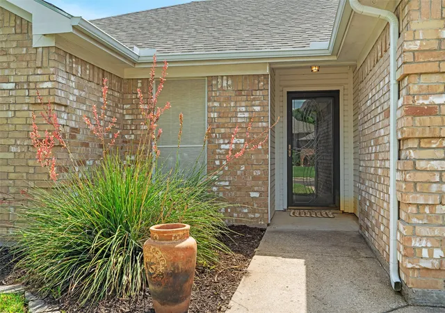 Homes for sale in Weatherford, TX | 226 Whitestone Wy, Weatherford, TX 76085 | MLS# 21289915