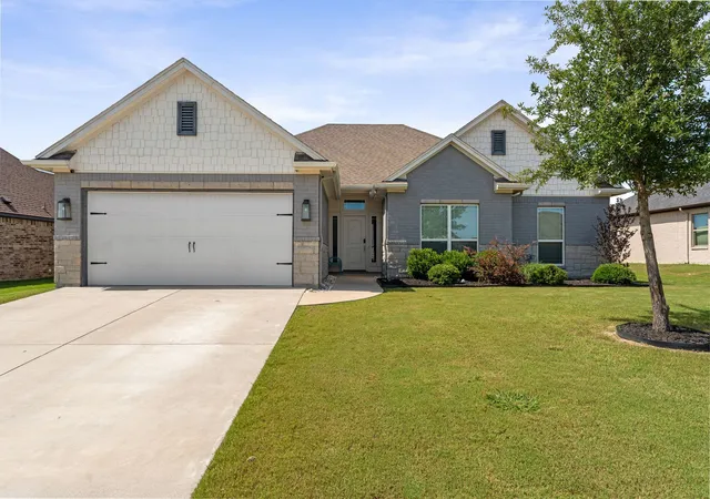Homes for sale in Godley, TX | 219 Bayless Ave, Godley, TX 76044 | MLS# 21288371