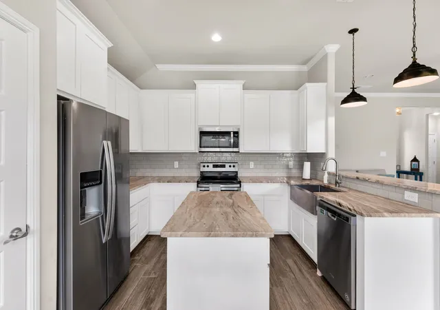 Photo 3 of Single family home for sale at 219 Bayless Ave, Godley, TX 76044 | MLS# 21288371 | Listing updated on 2026-08-28