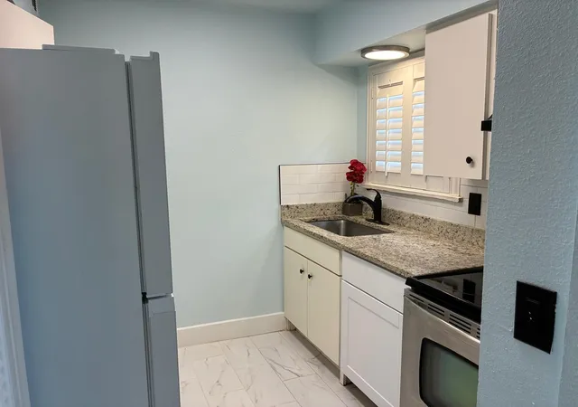 3rd image of 4205 Avondale Ave, Dallas, TX 75219
