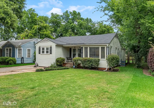 3rd image of 4449 Finley Dr, Shreveport, LA 71105 | MLS# 21289663