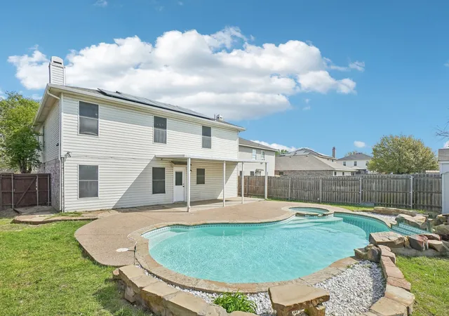 Photo 1 of Single family home for sale at 2304 Red Oak Dr, Little Elm, TX 75068 | MLS# 21288922 | Listing updated on 2026-07-22