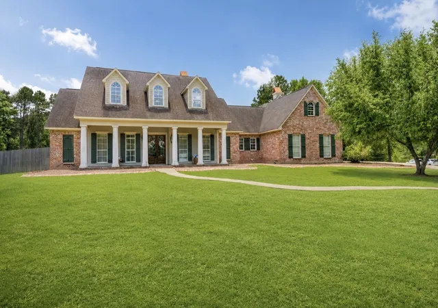 Photo 2 of Single family home for sale at 6536 Lolette Ln, Shreveport, LA 71129 | MLS# 21288692 | Listing updated on 2026-08-30