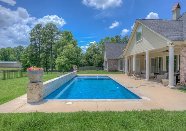 Photo 3 of Single family home for sale at 6536 Lolette Ln, Shreveport, LA 71129 | MLS# 21288692 | Listing updated on 2026-08-30