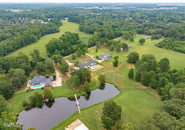 Photo 3 of Single family home for sale at 6536 Lolette Ln, Shreveport, LA 71129 | MLS# 21288692 | Listing updated on 2026-08-30