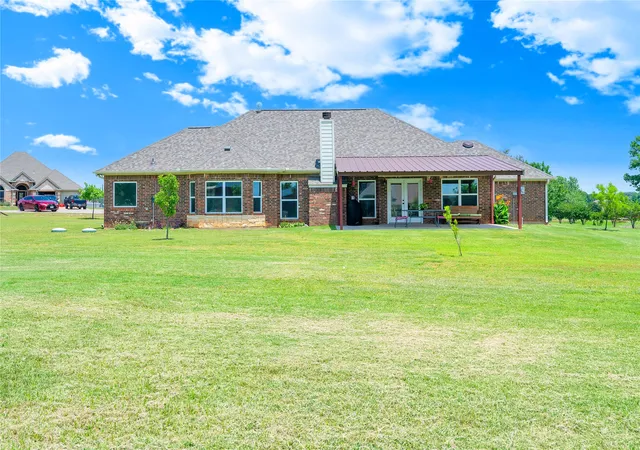Homes for sale in Weatherford, TX | 109 Falcons Eye Ct, Weatherford, TX 76087 | MLS# 21270222