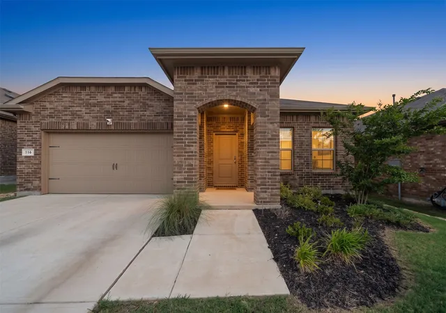 Photo 1 of Single family home for sale at 116 Birch St, Boyd, TX 76023 | MLS# 21285266 | Listing updated on 2026-08-25