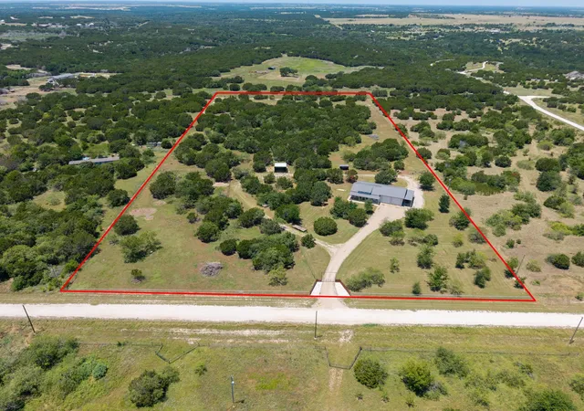 Photo 2 of Single family home for sale at 181 Private Road 197, Blum, TX 76627 | MLS# 21288374 | Listing updated on 2026-08-21