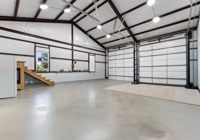 Photo 3 of Single family home for sale at 181 Private Road 197, Blum, TX 76627 | MLS# 21288374 | Listing updated on 2026-08-21