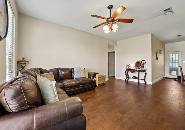 Photo 3 of Single family home for sale at 315 Preston Gln, Gunter, TX 75058 | MLS# 21284848 | Listing updated on 2026-10-07