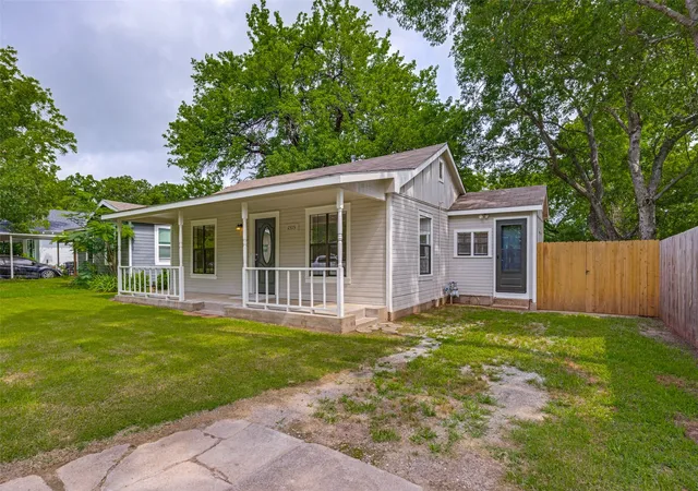 Homes for sale in Denison, TX | 1515 W Sears St, Denison, TX 75020 | MLS# 21290370