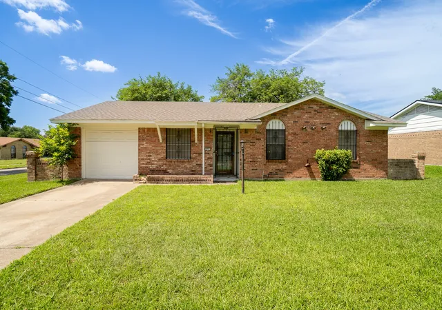 Photo 1 of Single family home for sale at 10311 Cradlerock Dr, Dallas, TX 75217 | MLS# 21290407 | Listing updated on 2026-08-22