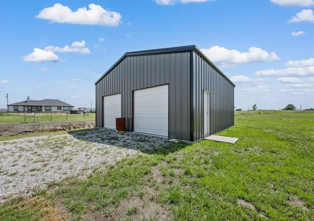 Photo 3 of Single family home for sale at 120 Croft Ct, Decatur, TX 76234 | MLS# 21290423 | Listing updated on 2026-08-26