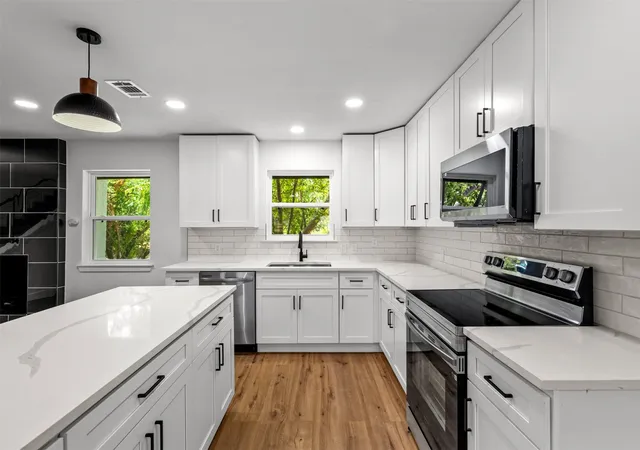 Photo 2 of Single family home for sale at 2206 Tosca Ln, Dallas, TX 75224 | MLS# 21290455 | Listing updated on 2026-09-18