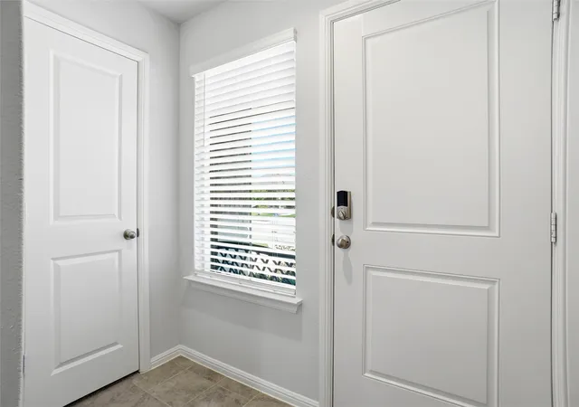 Photo 3 of Single family home for sale at 162 Greengate Dr, Boyd, TX 76023 | MLS# 21287622 | Listing updated on 2026-10-07