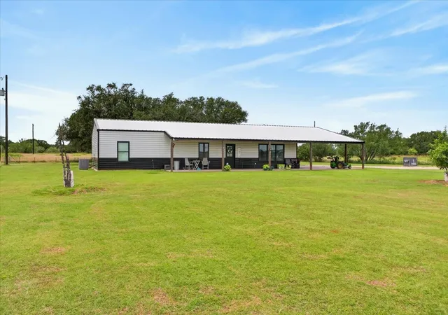 Photo 3 of Single family home for sale at 340 Rosser Ranch Rd, Graham, TX 76450 | MLS# 21290535 | Listing updated on 2026-09-04