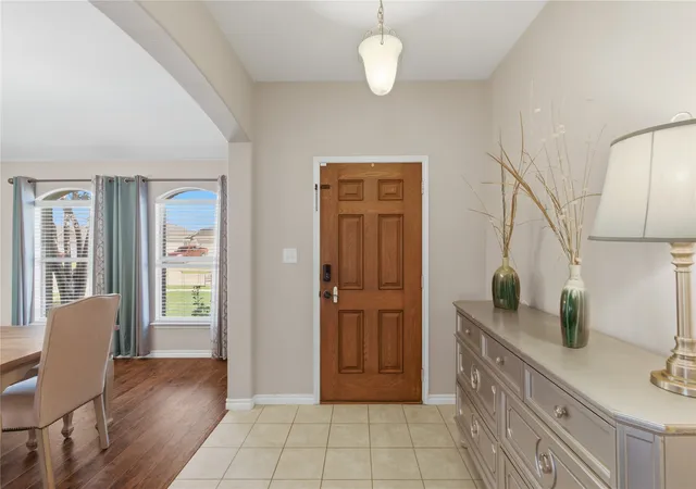 Photo 4 of Single family home for sale at 301 Long Prairie Dr, Forney, TX 75126 | MLS# 21290518 | Listing updated on 2026-08-31