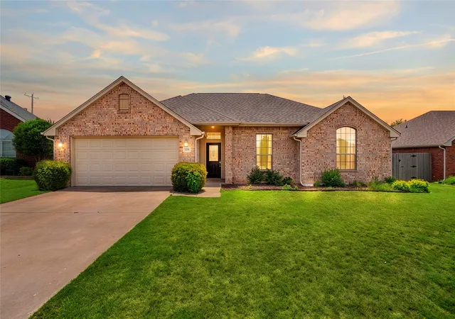 Homes for sale in Midlothian, TX | 518 Valarie Ln, Midlothian, TX 76065 | MLS# 21290589