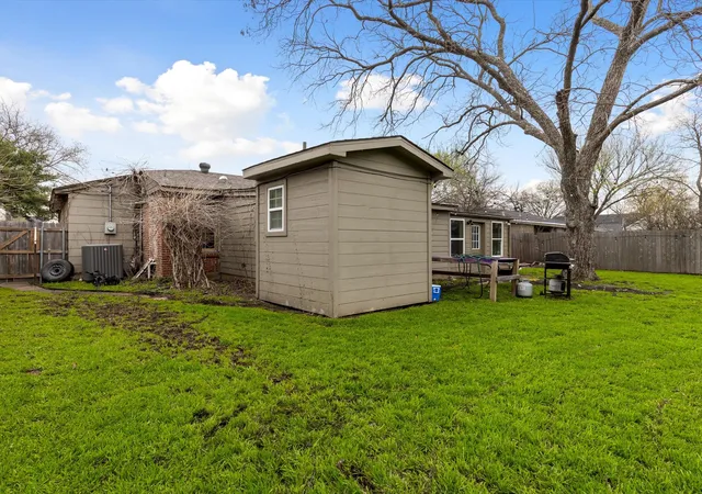 23rd image of 4016 Acacia St, Fort Worth, TX 76109 | MLS# 21290209