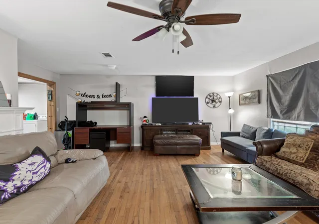 4th image of 4016 Acacia St, Fort Worth, TX 76109 | MLS# 21290209