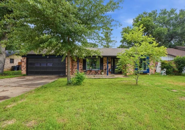 Photo 1 of Single family home for sale at 6801 Yolanda Dr, Fort Worth, TX 76112 | MLS# 21290612 | Listing updated on 2026-08-22