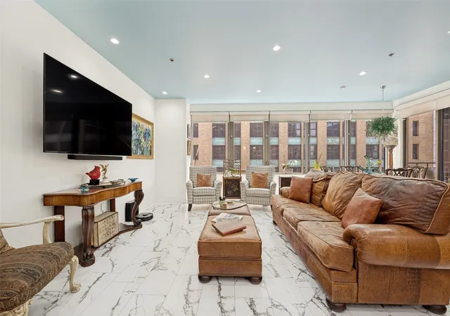 Homes for sale in Dallas, TX | 1200 Main St #701, Dallas, TX 75202 | MLS# 21290422