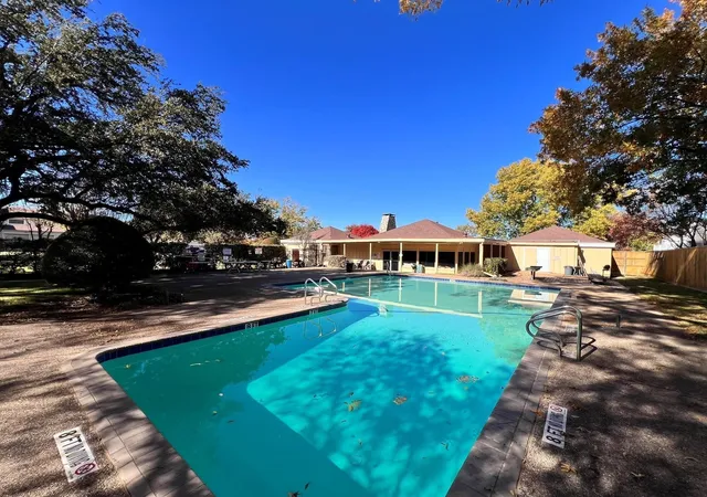 Homes for sale in Grapevine, TX | 1916 Shorewood Dr, Grapevine, TX 76051 | MLS# 21289967