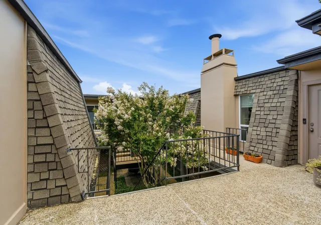 2nd image of 4112 Bowser Ave #205, Dallas, TX 75219 | MLS# 21290666