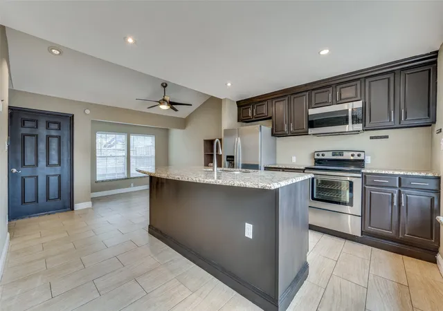 Homes for sale in Dallas, TX | 8560 Park Ln #75, Dallas, TX 75231 | MLS# 21290670