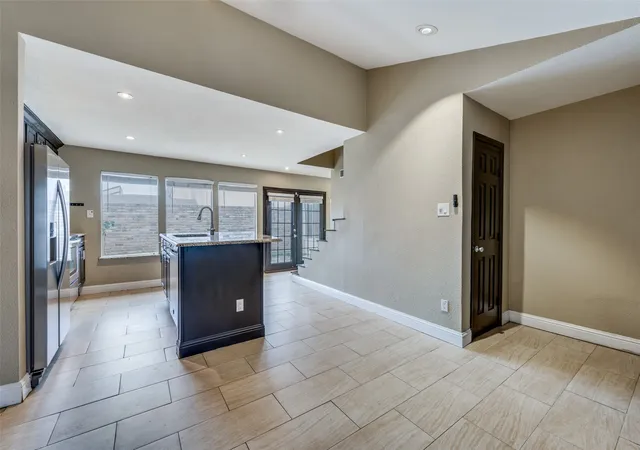 Photo 3 of Condo for sale at 8560 Park Ln #75, Dallas, TX 75231 | MLS# 21290670 | Listing updated on 2026-09-22