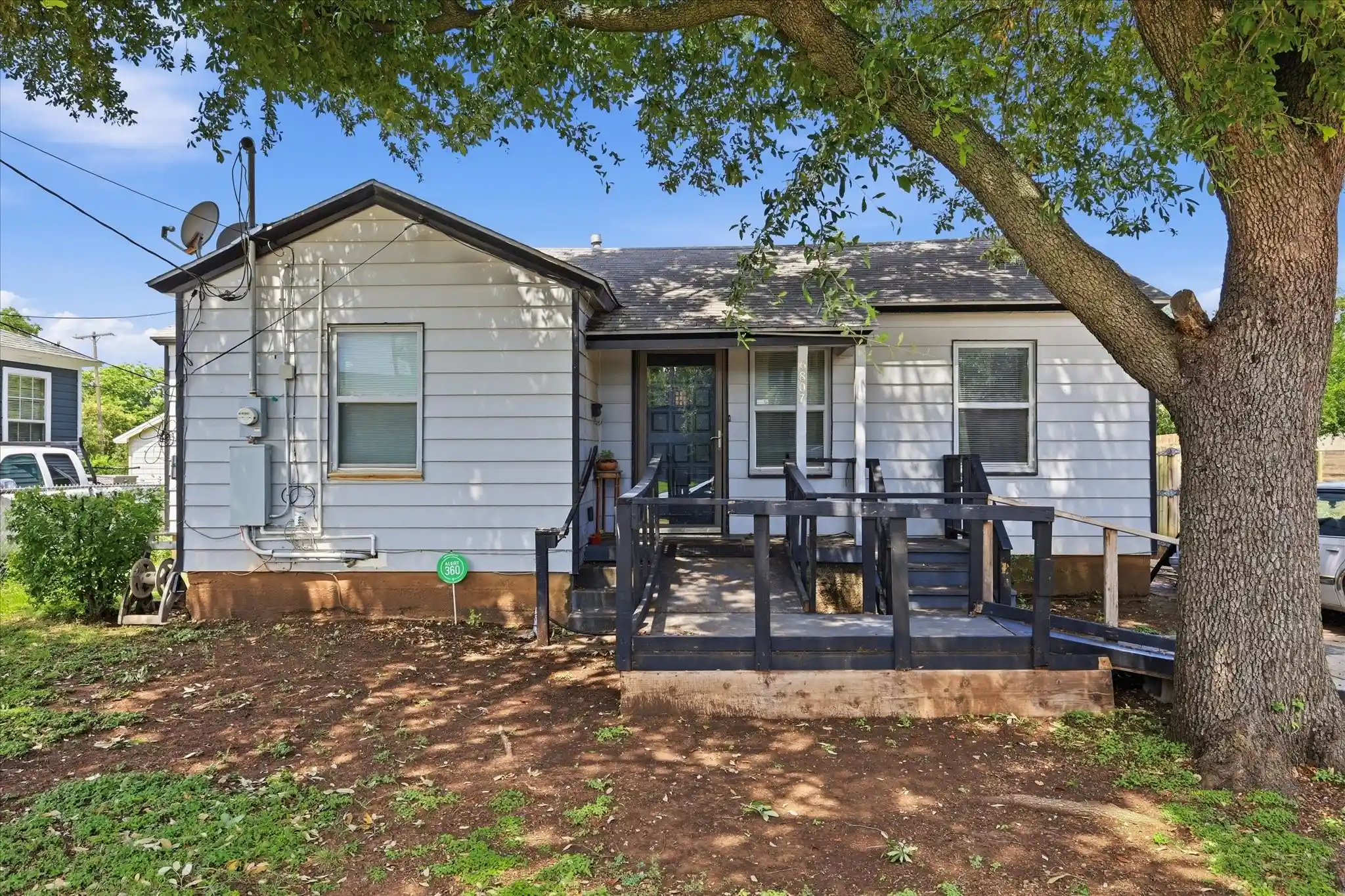Photo 1 of Sale Pending at 6807 Prosper St, Dallas, TX 75209 | MLS# 21280855 | Listing updated on 2026-10-21