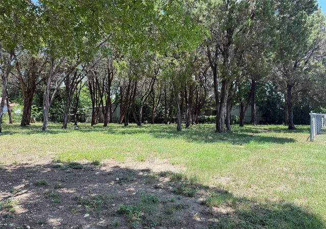Homes for sale in Whitney, TX | 133 10th St, Whitney, TX 76692 | MLS# 21290695