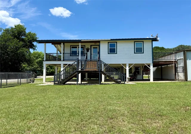 Homes for sale in Whitney, TX | 133 10Th St, Whitney, TX 76692 | MLS# 21290695