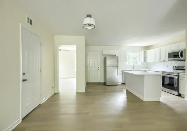 5th image of 11624 Tuscany Wy, Dallas, TX 75218 | MLS# 21176403