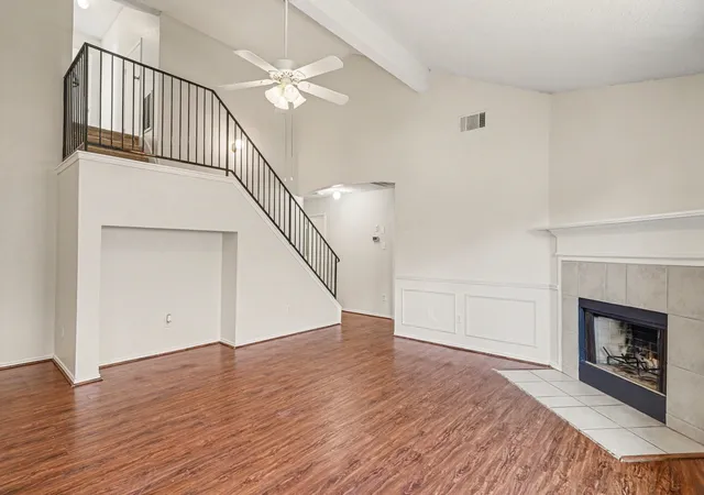 3rd image of 2541 Rivers Edge Dr, Fort Worth, TX 76118 | MLS# 21288876