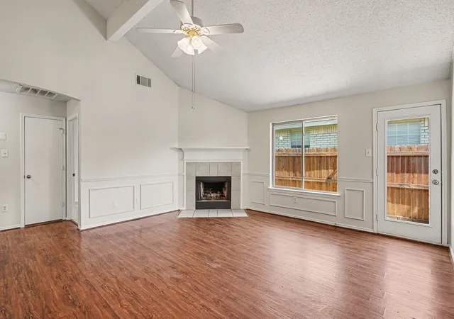 4th image of 2541 Rivers Edge Dr, Fort Worth, TX 76118 | MLS# 21288876