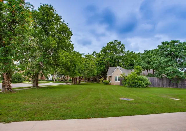 Photo 11 of Land for sale at 1226 Brunner Ave, Dallas, TX 75224 | MLS# 21290022 | Listing updated on 2026-09-24