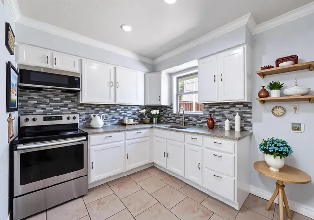 Photo 4 of Single family home for sale at 12113 Baron Dr, Balch Springs, TX 75180 | MLS# 21289861 | Listing updated on 2026-10-06