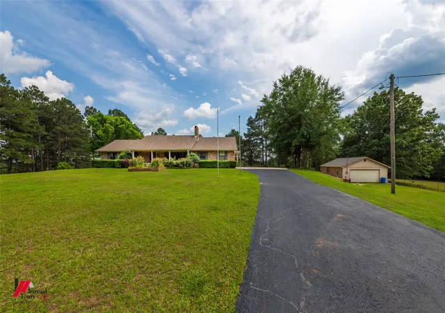 Photo 2 of Single family home for sale at 236 Charlie Cannon Rd, Coushatta, LA 71019 | MLS# 21290688 | Listing updated on 2026-07-08