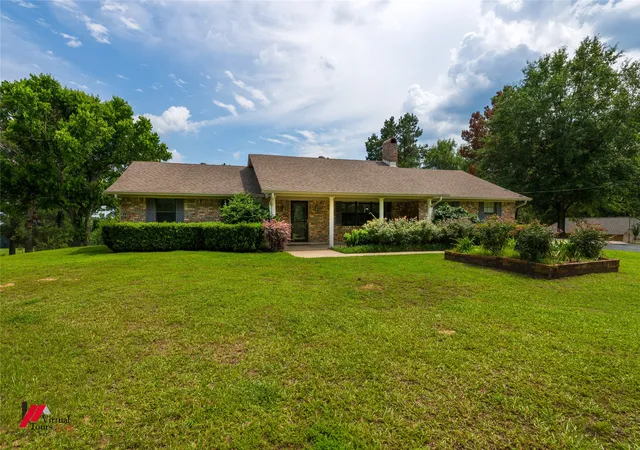 Photo 3 of Single family home for sale at 236 Charlie Cannon Rd, Coushatta, LA 71019 | MLS# 21290688 | Listing updated on 2026-07-08