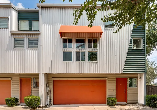 1st image of 4605 Lester Dr, Dallas, TX 75219 | MLS# 21285105