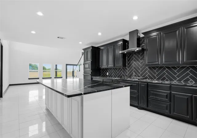 Photo 4 of Single family home for sale at 1614 County Road 1227, Cleburne, TX 76033 | MLS# 21287209 | Listing updated on 2026-08-19