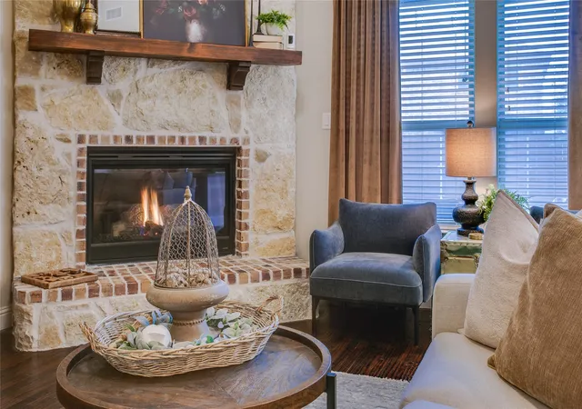 Photo 4 of Single family home for sale at 1209 Yarrow St, Little Elm, TX 75068 | MLS# 21264561 | Listing updated on 2026-10-03