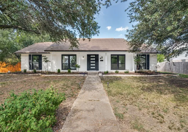 Photo 1 of Single family home for sale at 11335 Drummond Cir, Dallas, TX 75228 | MLS# 21290913 | Listing updated on 2026-09-24