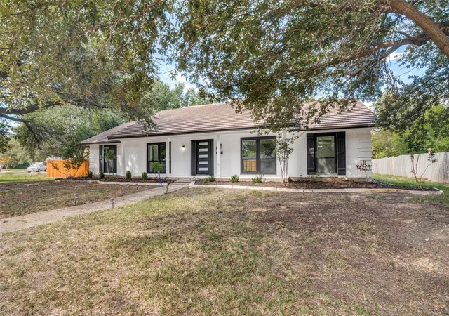 Photo 2 of Single family home for sale at 11335 Drummond Cir, Dallas, TX 75228 | MLS# 21290913 | Listing updated on 2026-09-24