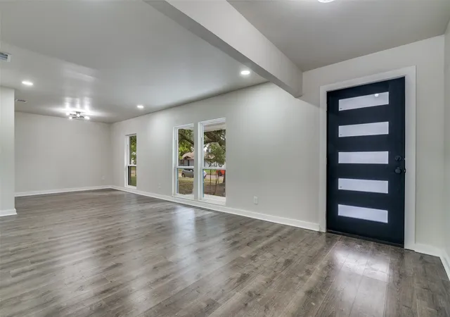 Photo 3 of Single family home for sale at 11335 Drummond Cir, Dallas, TX 75228 | MLS# 21290913 | Listing updated on 2026-09-24