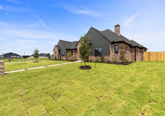 Homes for sale in Robinson, TX | 132 Paddle Boat Ct, Robinson, TX 76706 | MLS# 21287490