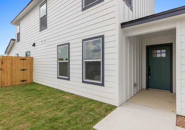 2nd image of 516 Paso Fino St #101, Waco, TX 76706 | MLS# 21287509