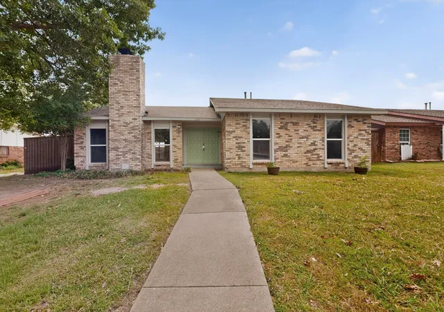 Photo 2 of Sale Pending at 6313 Fallbrook Dr, Garland, TX 75043 | MLS# 21290975 | Listing updated on 2026-07-16